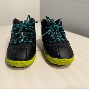 Nike Kids Black and Lime Sneakers
